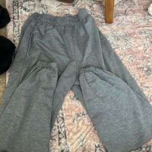 gray sweatpants